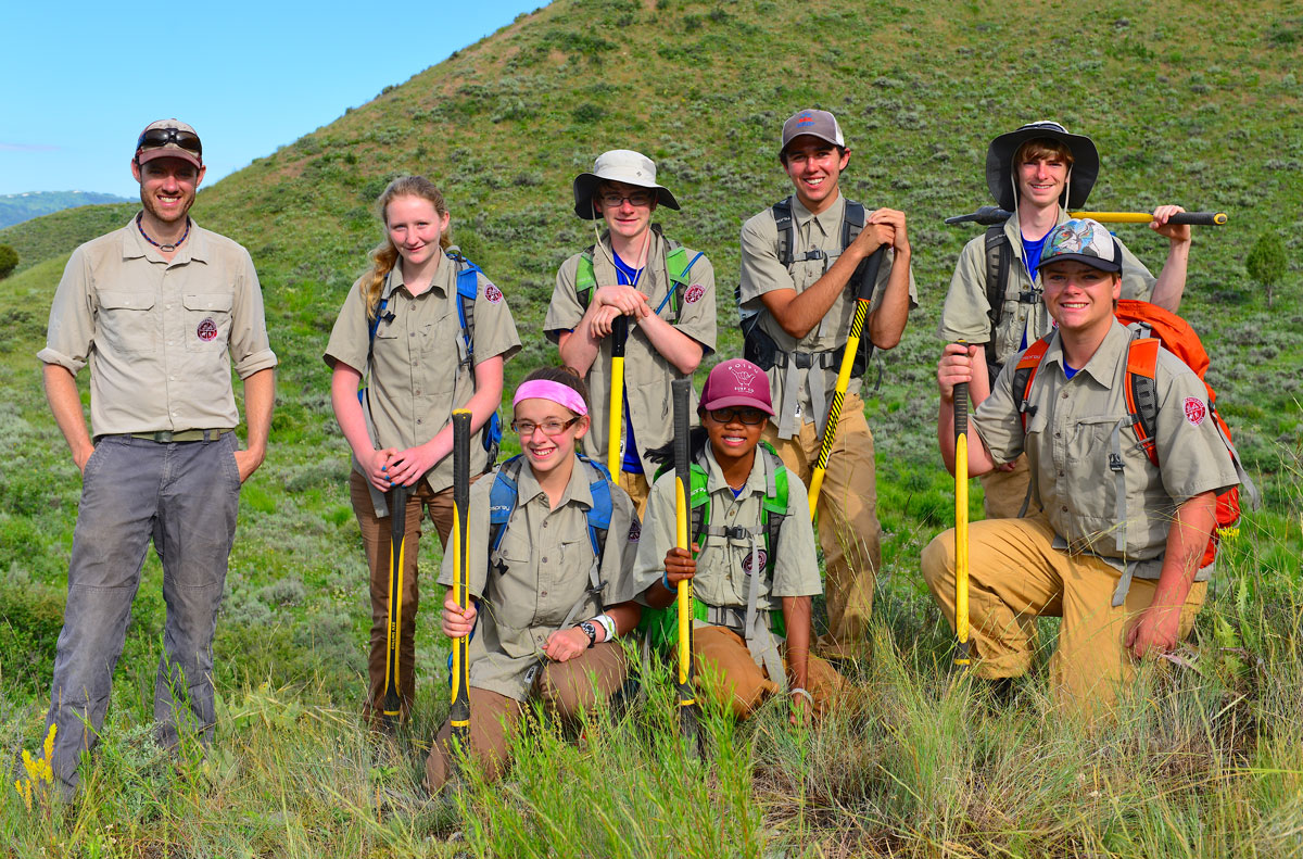 Youth-Trail-Crew_1200px